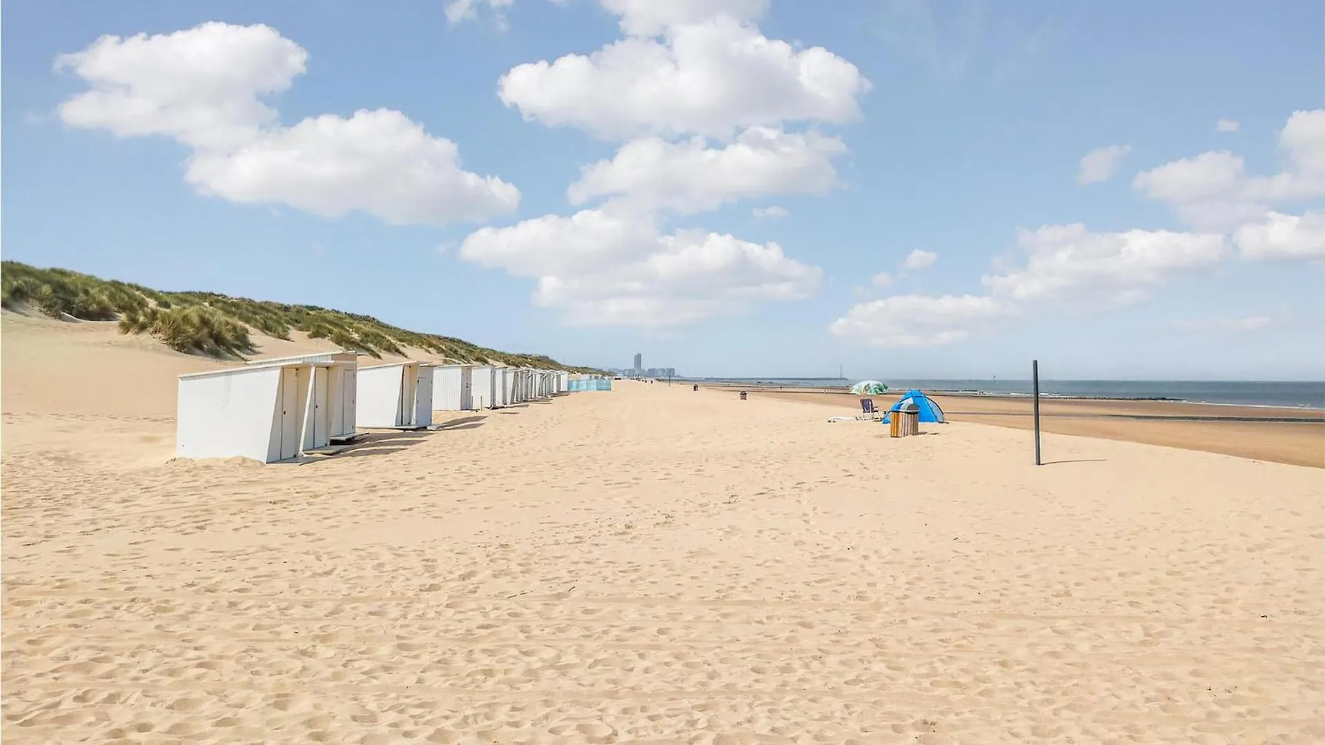 Gorgeous Apartment In Bredene With Kitchen